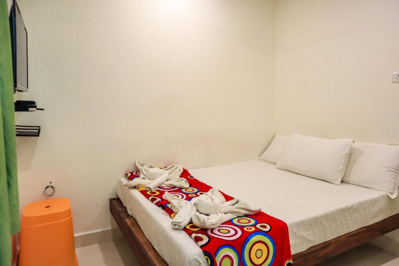 Saara Inn Puduccseri Kültér fotó